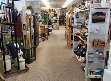 indiana/turkey-run-state-park/shop/chelsea-s-general-store-pickin-post