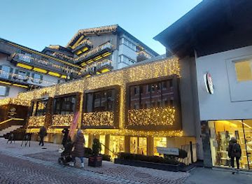 austria/kitzbuhel-alps/shop/kjus-und-kastle-brand-store-kitzbuhel-by-etz