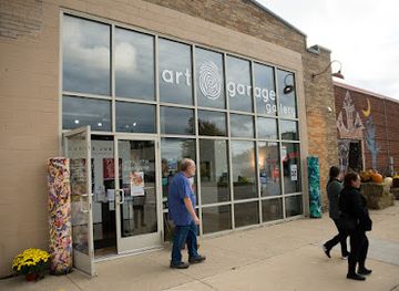 wisconsin/green-bay/shop/the-art-garage