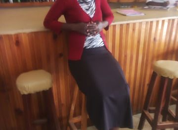 uganda/lake-bunyonyi/shop/kikoregi-shopping-center