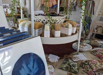 australia/cradle-mountain-lake-st-clair-national-park/shop/island-collective-tasmania