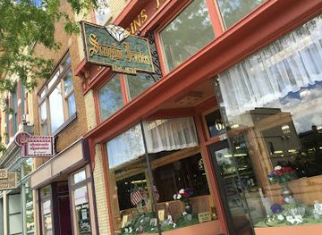 wisconsin/sheboygan/shop/scroggins-jewelers-inc