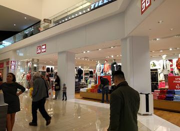 california/glendale/shop/uniqlo-glendale-galleria