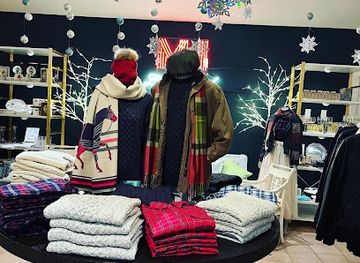 connecticut/talcott-mountain/shop/milk-honey-boutique