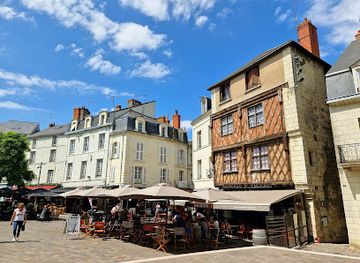 france/centre-val-de-loire/shop/saumur-le-centre