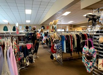 north-dakota/grand-forks/shop/dakota-boys-and-girls-ranch-thrift-store