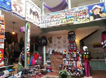 ecuador/orellana-region/shop/plaza-san-francisco-cuenca-ecuador