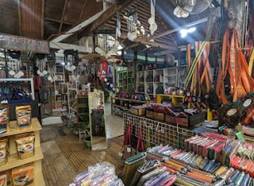 philippines/puerto-princesa/shop/binuatan-creations