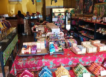 malaysia/langkawi/shop/pisang-handicraft-art-village