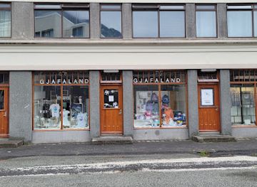 iceland/isafjordur/shop/gjafaland