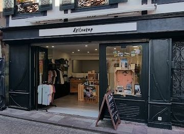 france/pays-basque/shop/akiloukap-savons-et-textiles-du-pays-basque