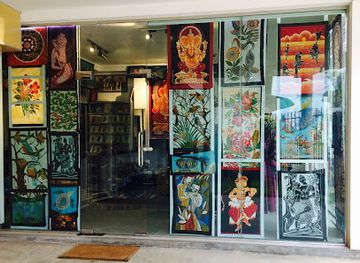 sri-lanka/hikkaduwa/shop/laksiri-batiks