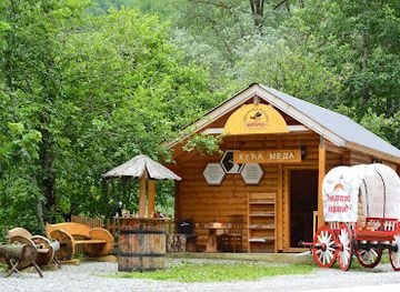 montenegro/bjelasica/shop/kuca-meda-potarje