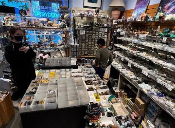 washington/kirkland/shop/earthlight-gems-minerals