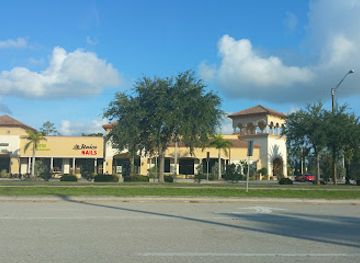 florida/cape-coral/shop/del-prado-shopping-center