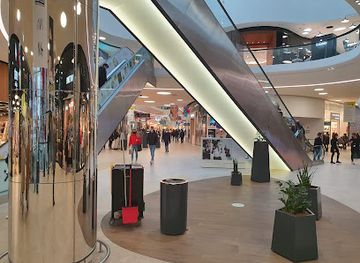 luxembourg/oesling/shop/cloche-d-or-shopping-center