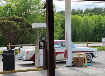 new-hampshire/grafton-county/shop/shawnee-s-general-store