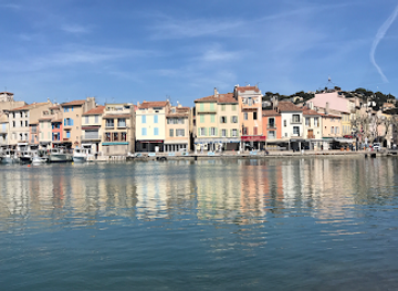 france/les-calanques-national-park/shop/office-de-tourisme-de-cassis