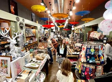 tennessee/knoxville/university-of-tennessee/shop/earth-to-old-city