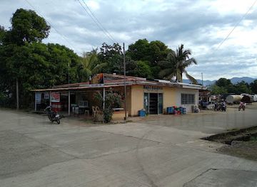 philippines/pagudpud/shop/rajz-sandro-s-store