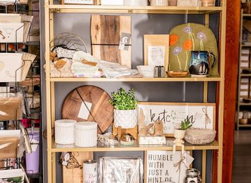canada/southwestern-ontario/shop/unique-town-boutique