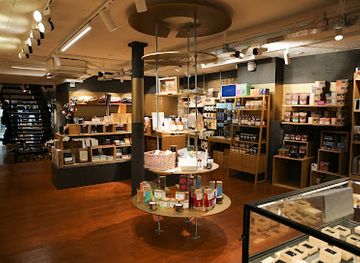 switzerland/zurich/niederdorf/shop/circle-the-sustainable-store