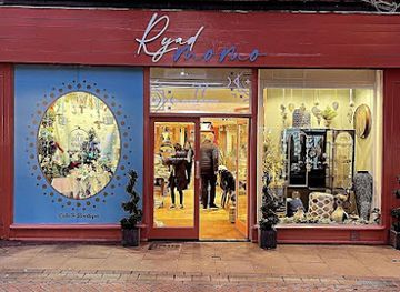 united-kingdom/windsor/shop/ryad-momo