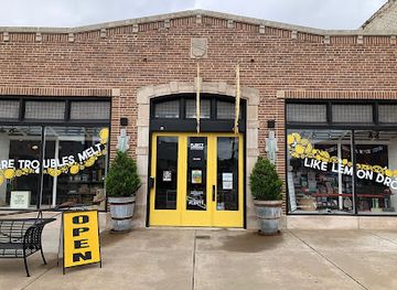 oklahoma/oklahoma-city/adventure-district/shop/plenty-mercantile-gift-shop-venue