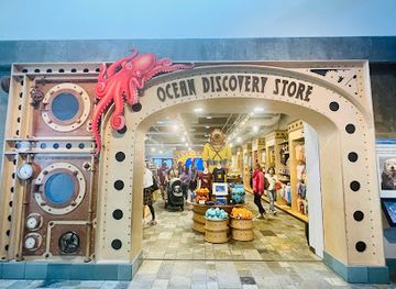 california/monterey/monterey-bay-aquarium/shop/ocean-discovery-store