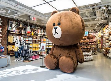 new-york/new-york-city/shop/line-friends-new-york-times-square-store