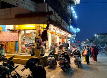 india/varanasi/assi-ghat/shop/u-p-cottage-emporium