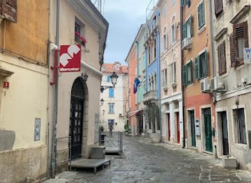 slovenia/piran/shop/supermarket-mercator-d-d-poslovni-sistem