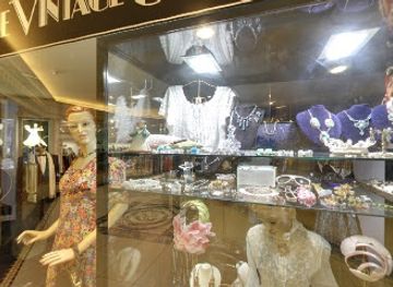 australia/sydney/sydney-cbd/shop/the-vintage-clothing-shop