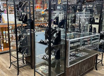 arizona/havasu-falls/shop/purple-leopard-boutique