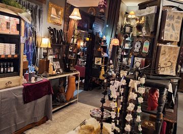 illinois/rockford/shop/wolf-hollow-gift-shoppe