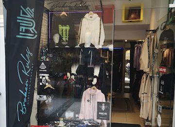 greece/kavala/shop/broken-rules