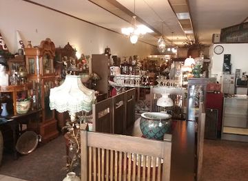 pennsylvania/southern-alleghenies/shop/victorian-house-antiques