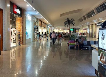 colombia/santa-marta/shop/centro-comercial-buenavista