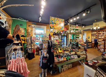 canada/saguenay-lac-saint-jean/shop/la-commere-magasin-general