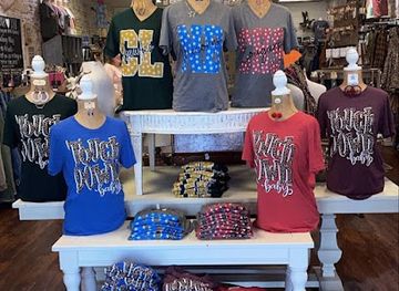 texas/new-braunfels/shop/crystal-cross-cowgirl-boutique