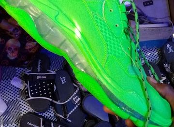 cameroon/bouba-njida-national-park/shop/class-boutique