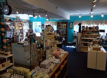massachusetts/essex-county/shop/the-marble-faun-books-gifts