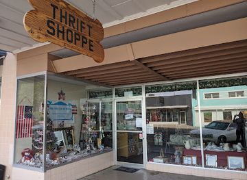 arizona/kingman/shop/paws-itively-charming-thrift-store-pet-boutique