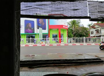 laos/attapeu-province/shop/ban-khay-sua-mom