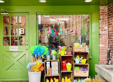 connecticut/bear-mountain/shop/little-ish