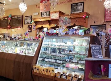 indiana/the-calumet-region/shop/town-square-shopping-center