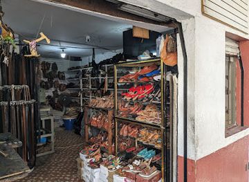 mexico/puerto-vallarta/shop/huaracheria-fabiola