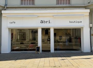france/reims/les-hautes-promenades/shop/abri-cafe-boutique