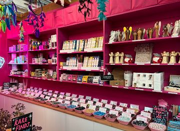 united-kingdom/chester/shop/the-crystal-hut-new-chester-market