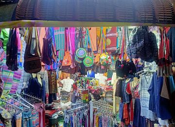 myanmar-burma/kalaw/shop/pine-su-tratidional-fashion-shop